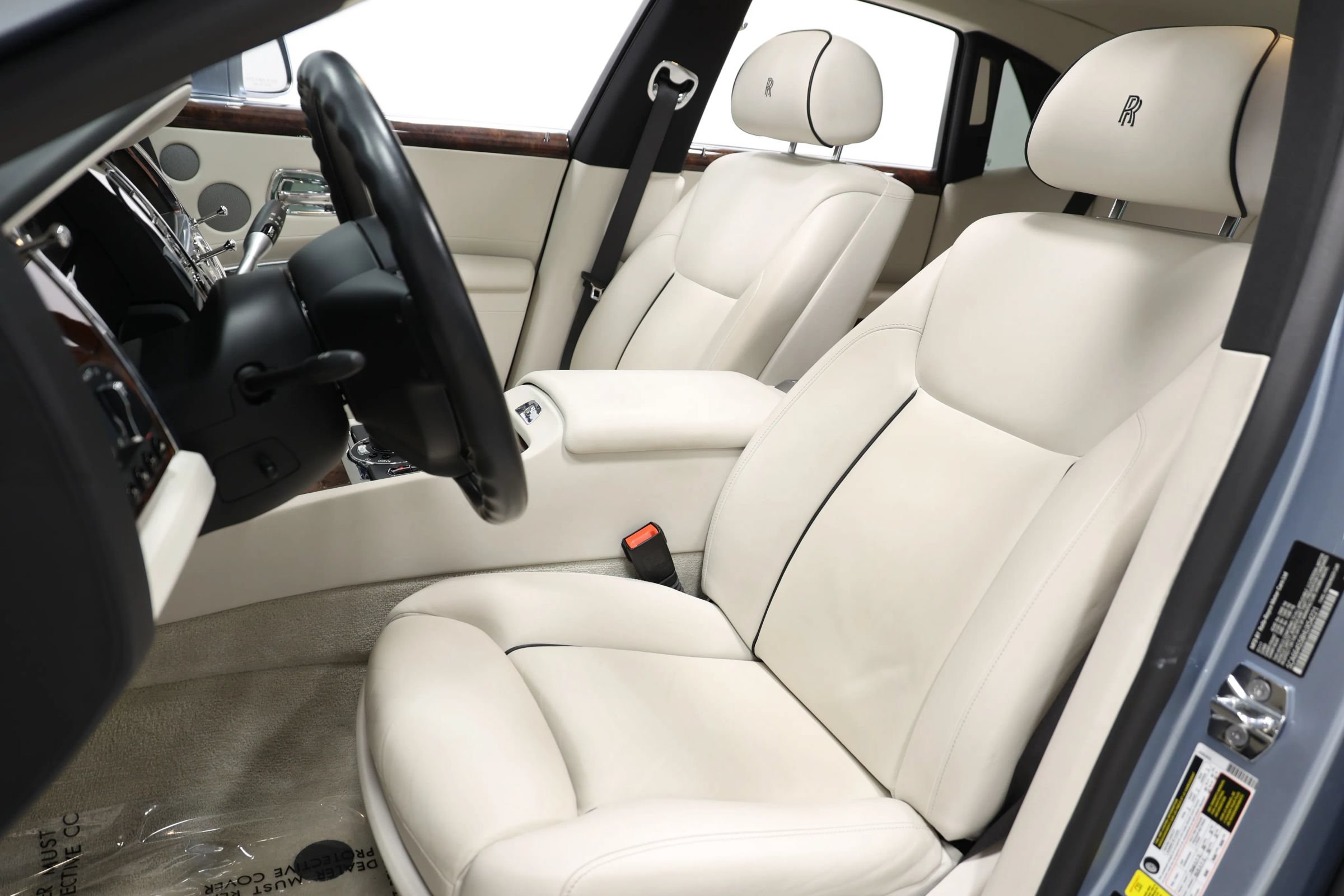 Used 2017 Rolls-Royce Ghost RWD image 18