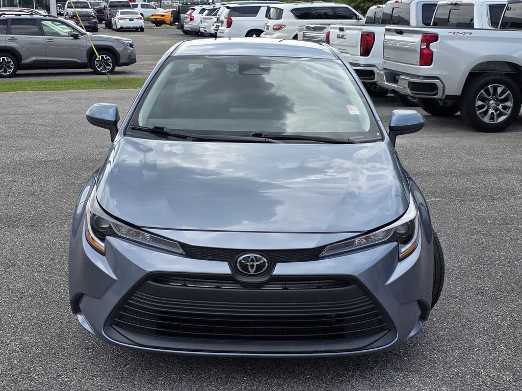 Used 2024 Toyota Corolla LE FWD image 2