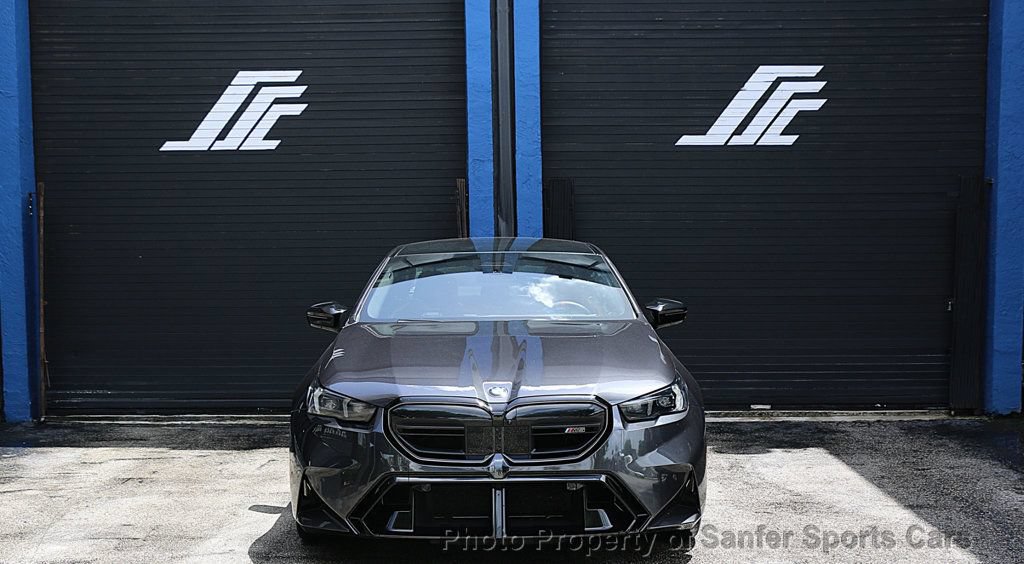 Used 2025 BMW M5 AWD/4WD image 9
