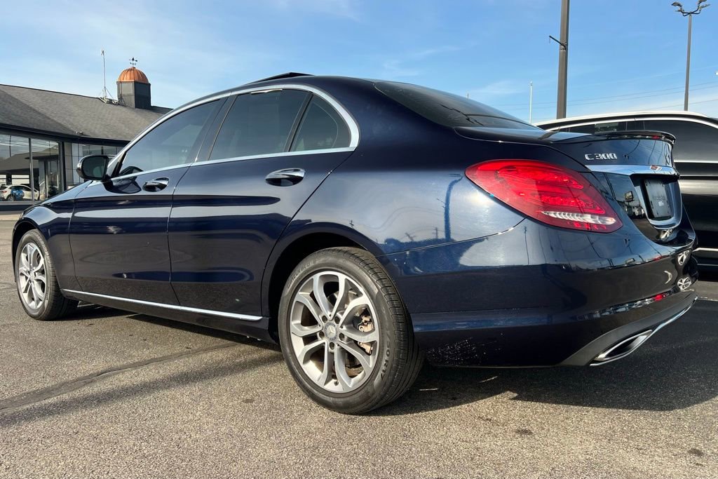 Used 2016 Mercedes-Benz C 300 4MATIC Sedan image 4