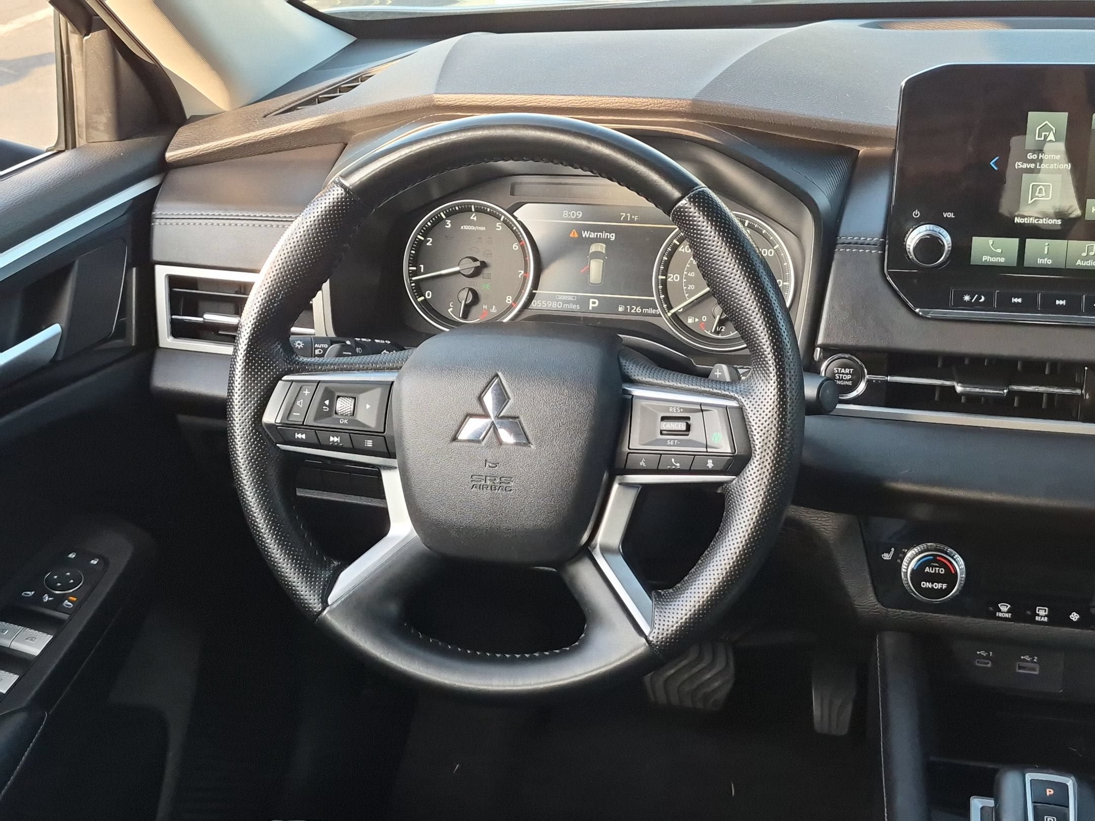 Used 2024 Mitsubishi Outlander SE FWD image 11