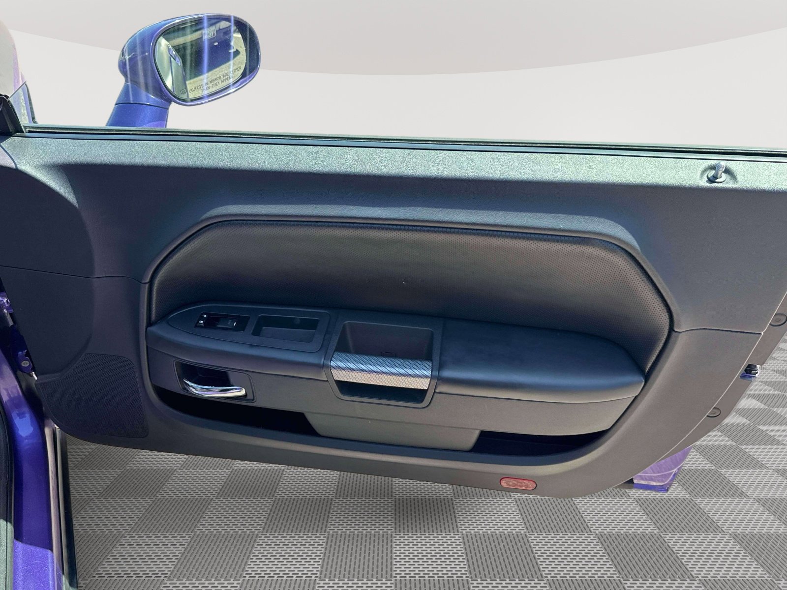 Used 2014 Dodge Challenger R/T RWD image 21