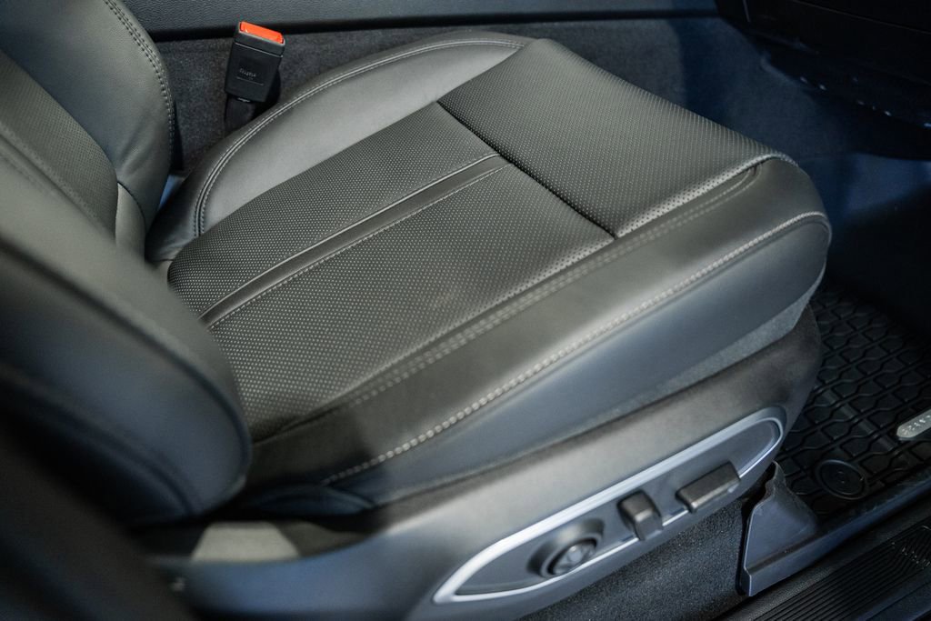 New 2026 Jeep Grand Wagoneer 4WD image 41