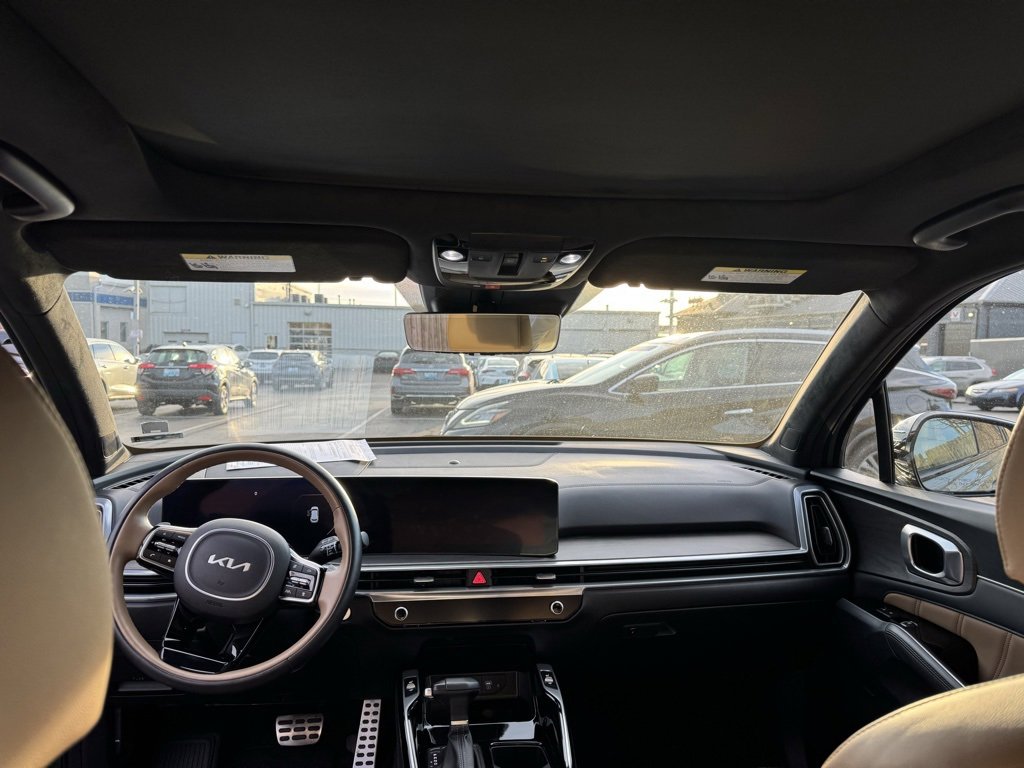 Used 2025 Kia Sorento SX Prestige w/ Olive Brown Leather Package image 7
