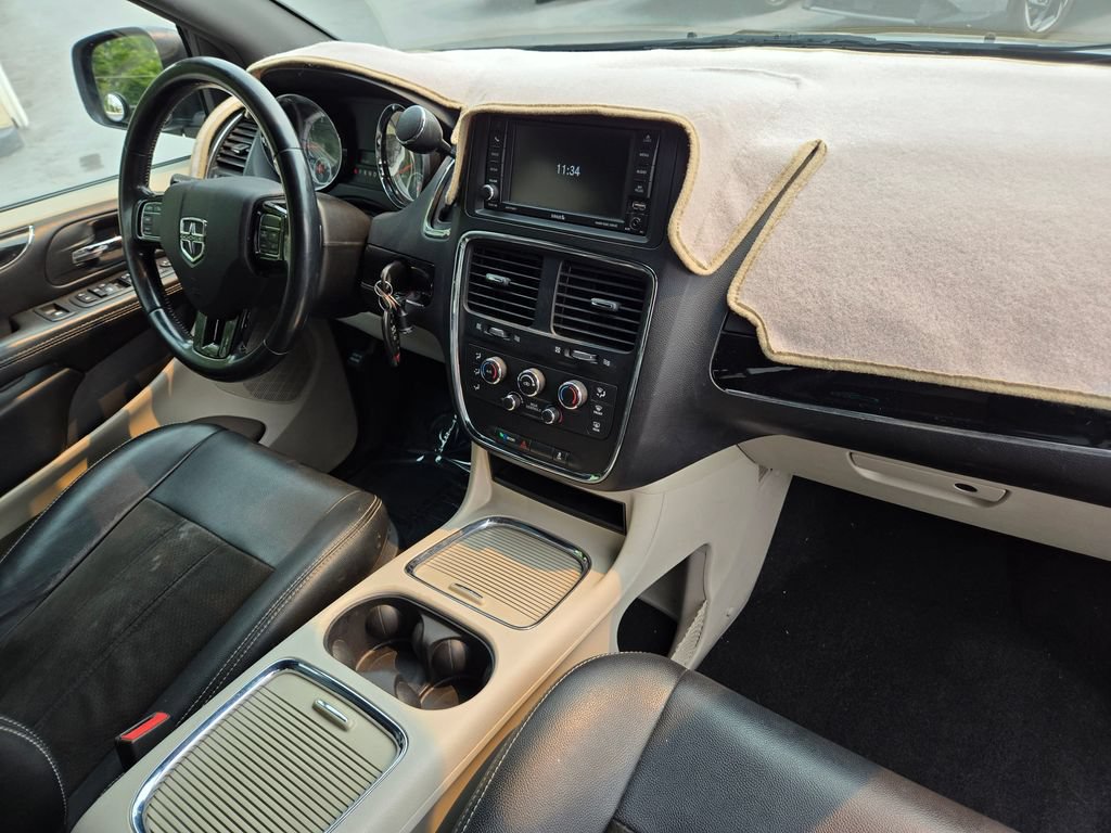 Used 2019 Dodge Grand Caravan SXT FWD image 10