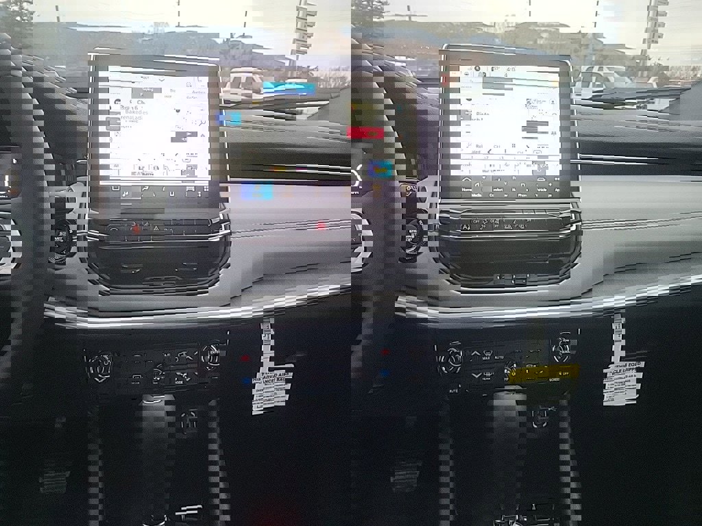 New 2026 Jeep Compass Limited image 8