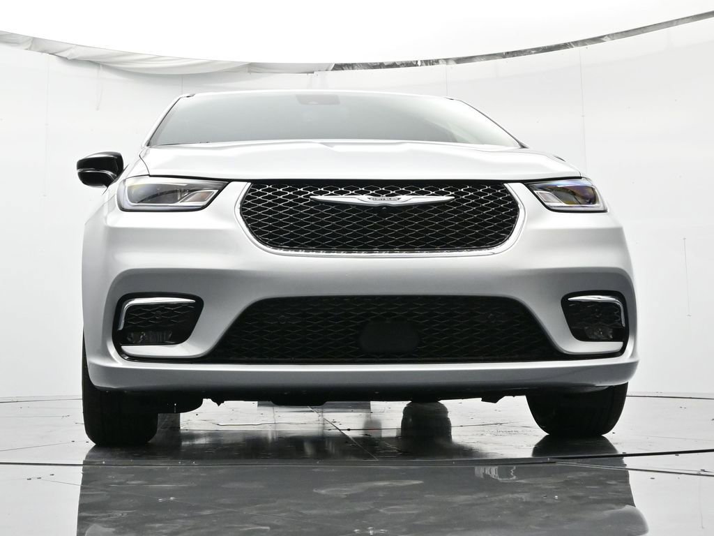 New 2026 Chrysler Pacifica Select FWD image 34