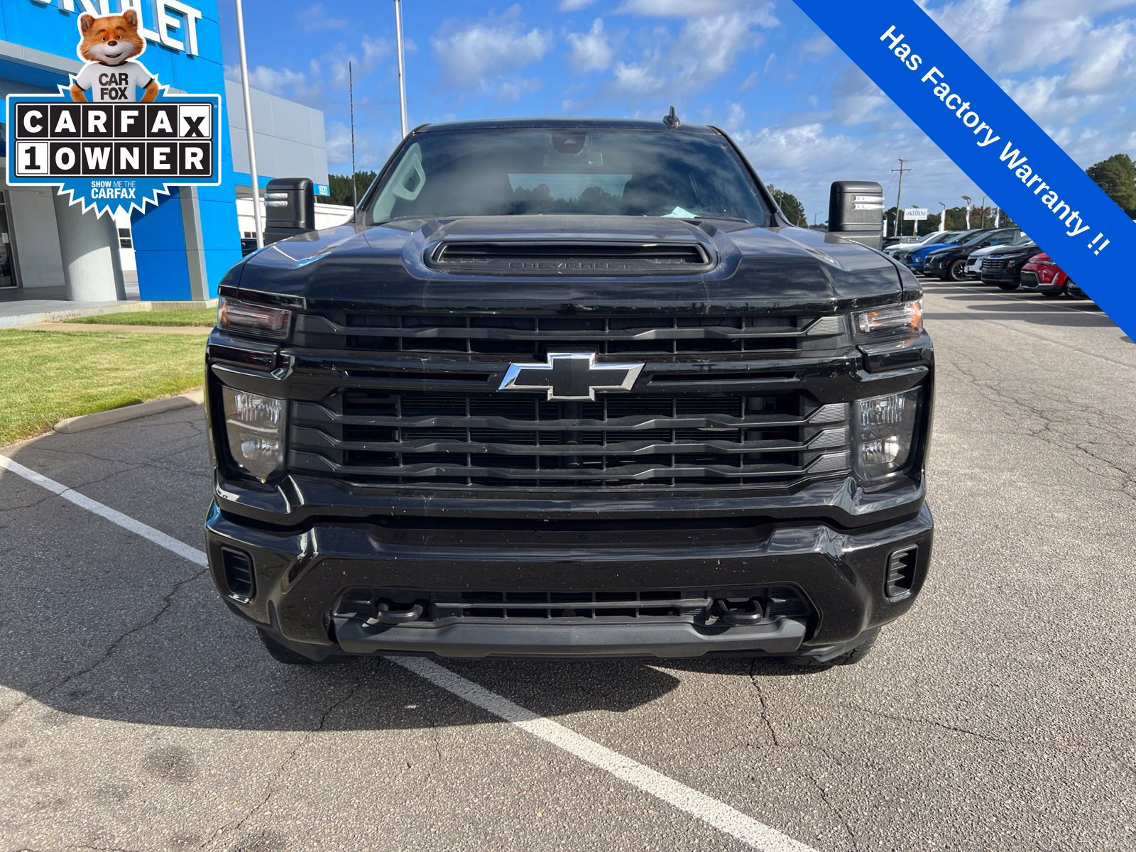 Used 2024 Chevrolet Silverado 2500 Custom w/ Custom Value Package AWD/4WD image 8