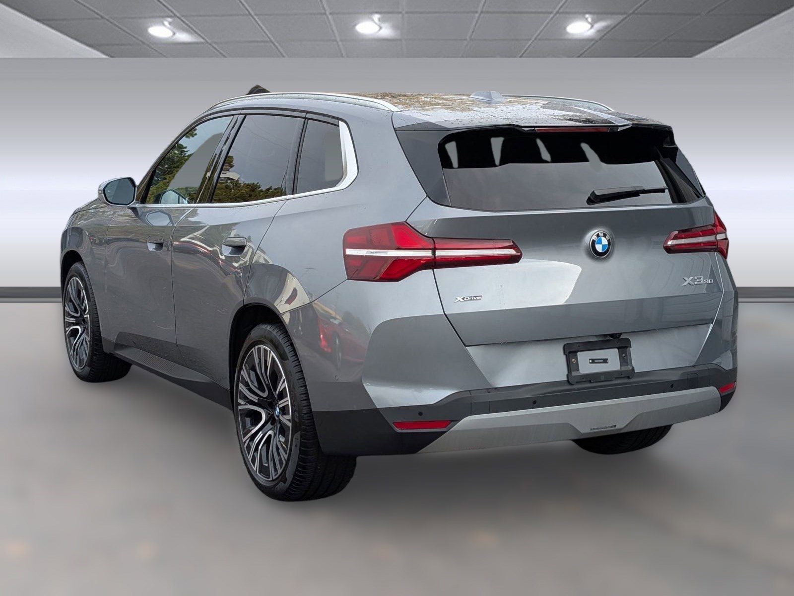 Used 2025 BMW X3 xDrive30i w/ Premium Package image 3