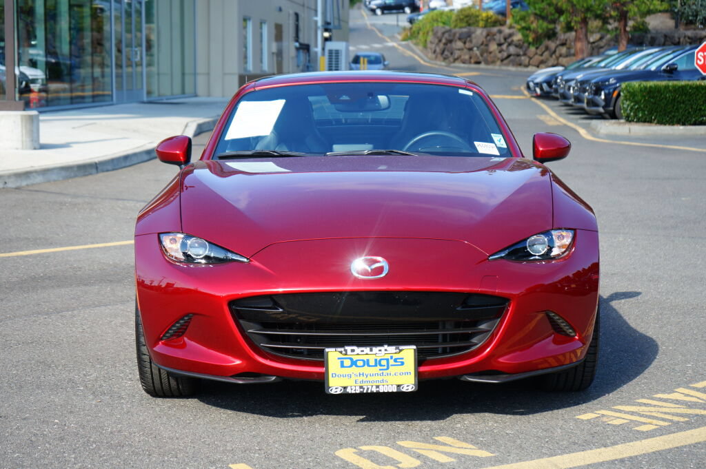 Used 2022 MAZDA MX-5 Miata RF Grand Touring RWD image 2