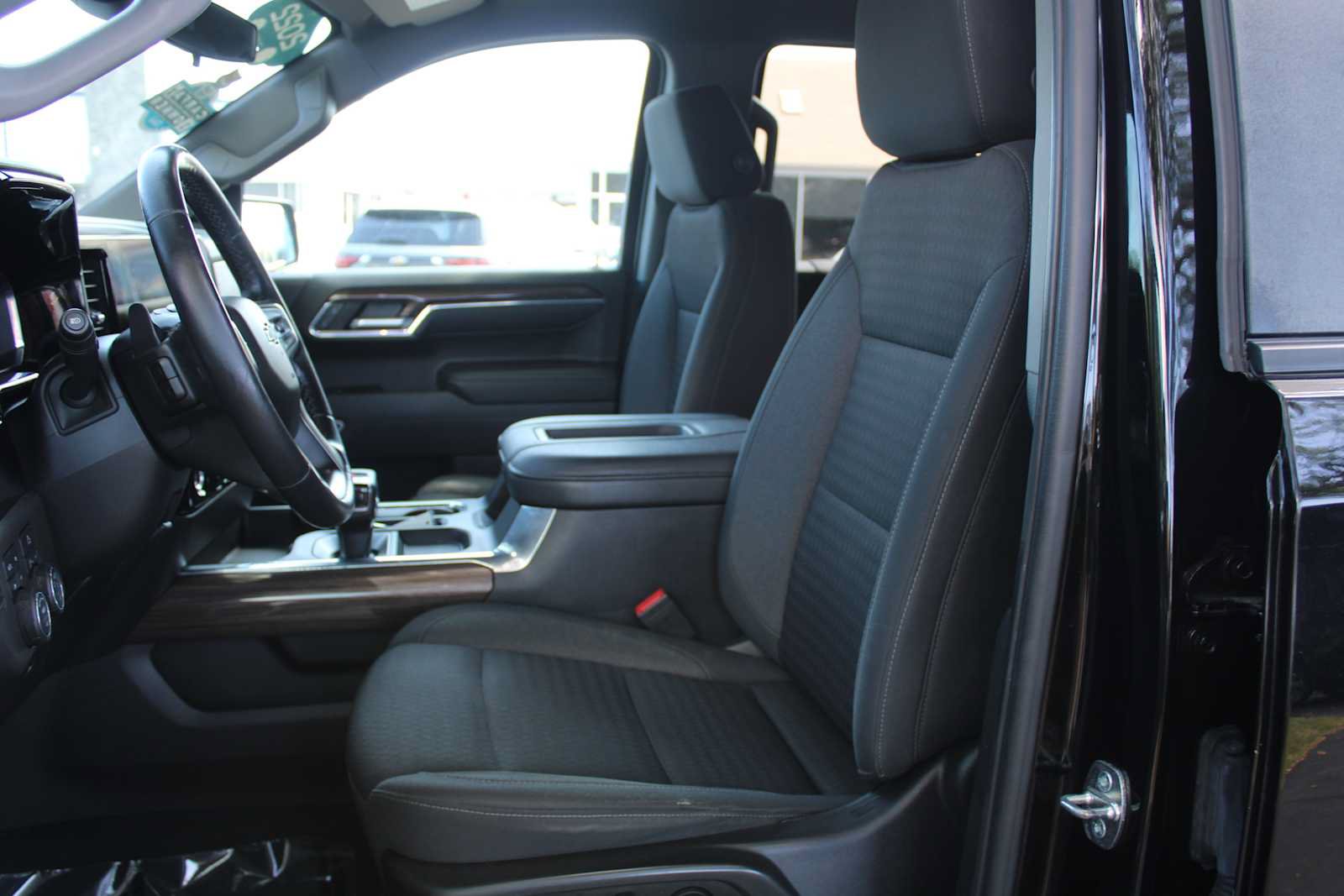 Used 2022 Chevrolet Silverado 1500 LT Trail Boss w/ Protection Package AWD/4WD image 9