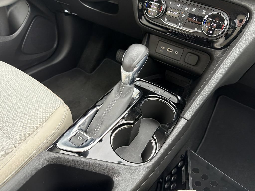 Certified 2021 Buick Encore GX Select w/ Sport Touring Package FWD image 20