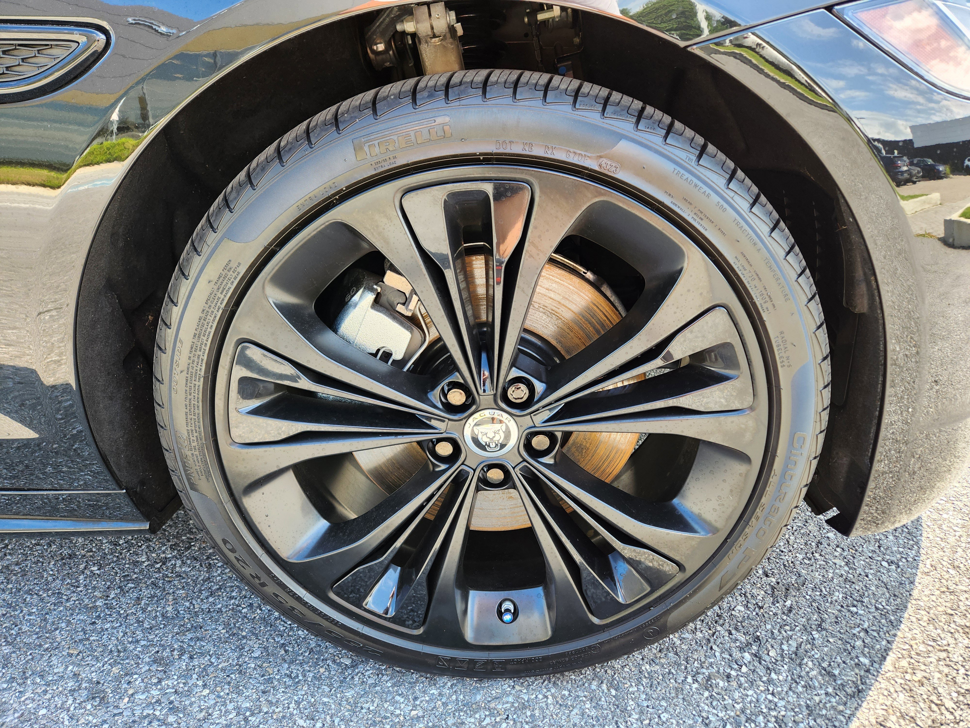 New 2024 Jaguar XF R-Dynamic SE image 5