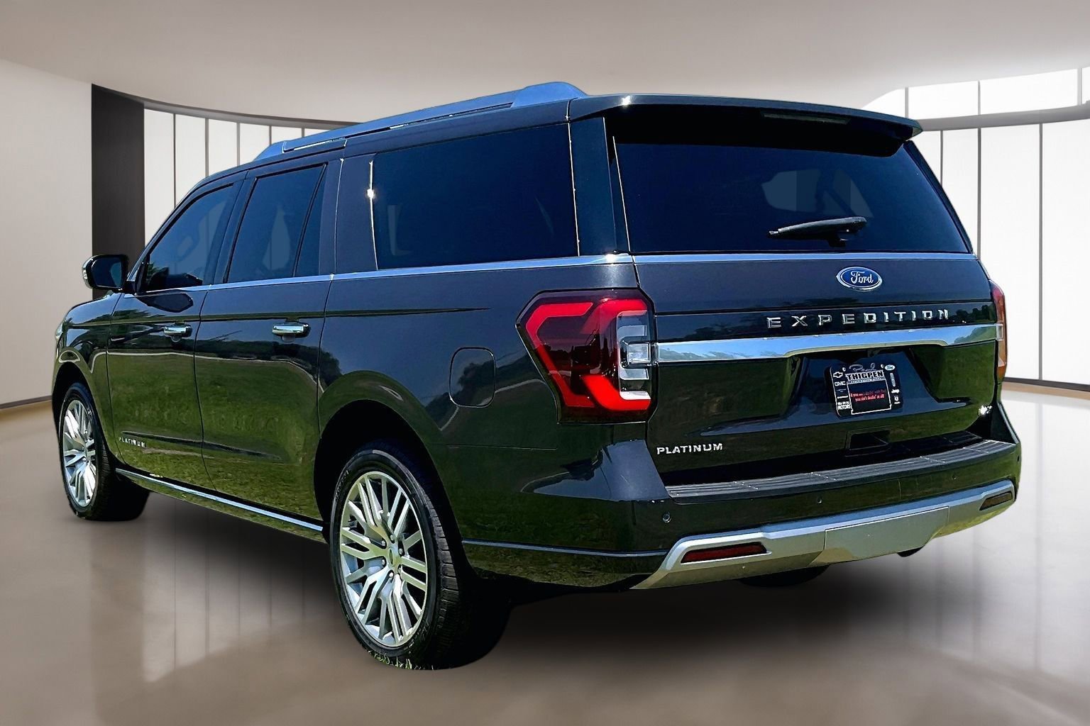 Used 2023 Ford Expedition Max Platinum RWD image 4