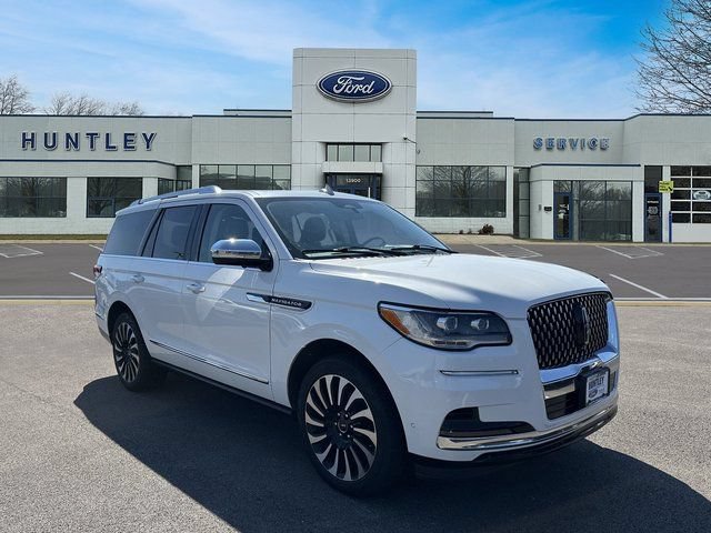 Used 2022 Lincoln Navigator Black Label AWD/4WD image 3