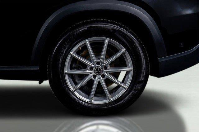 Used 2024 Mercedes-Benz GLE 450 4MATIC w/ Winter Package image 8