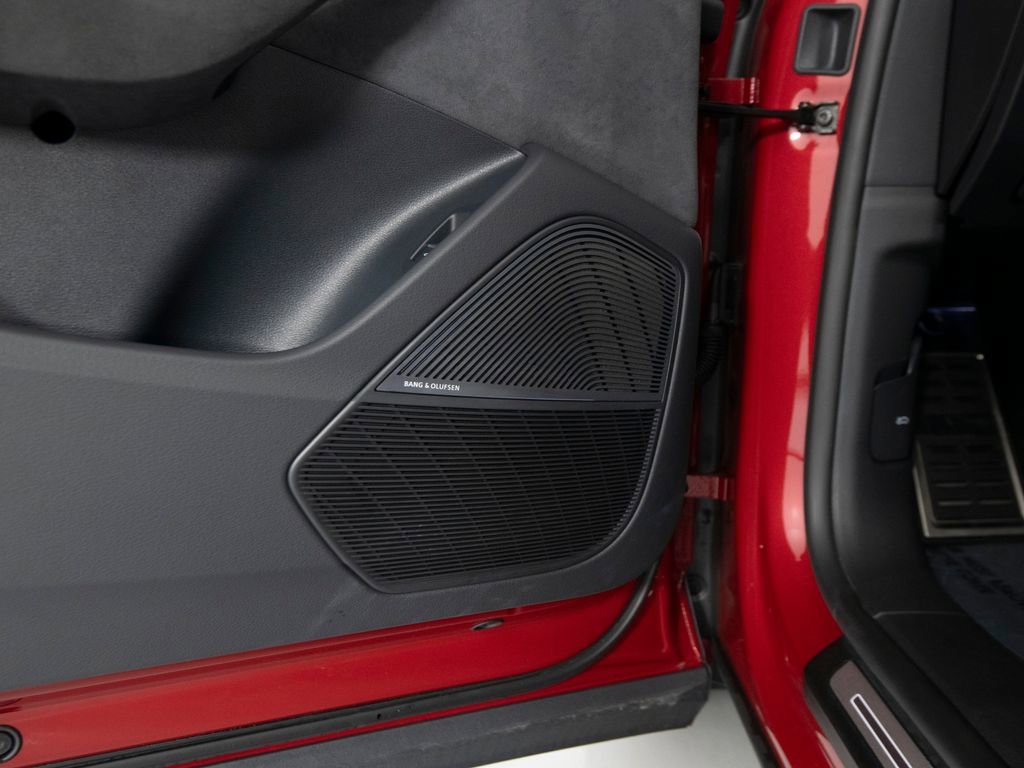 Used 2025 Audi RS Q8 performance image 13