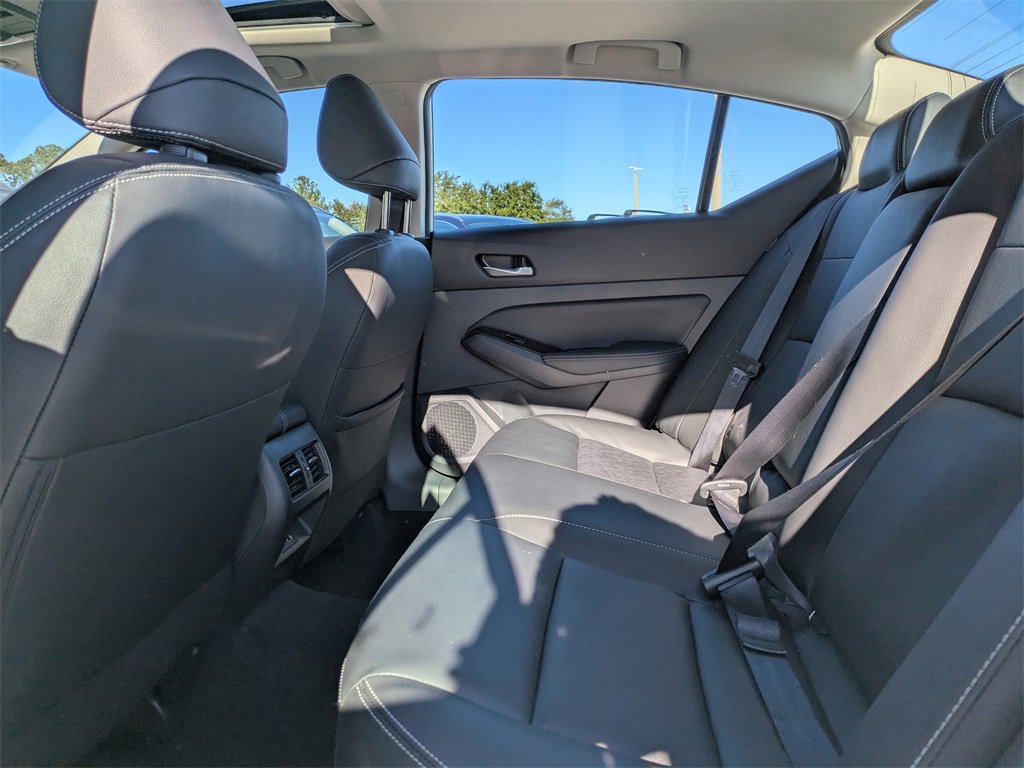 New 2025 Nissan Altima 2.5 SL image 12