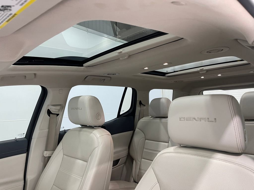 Used 2021 GMC Acadia Denali w/ Denali Technology Package image 11
