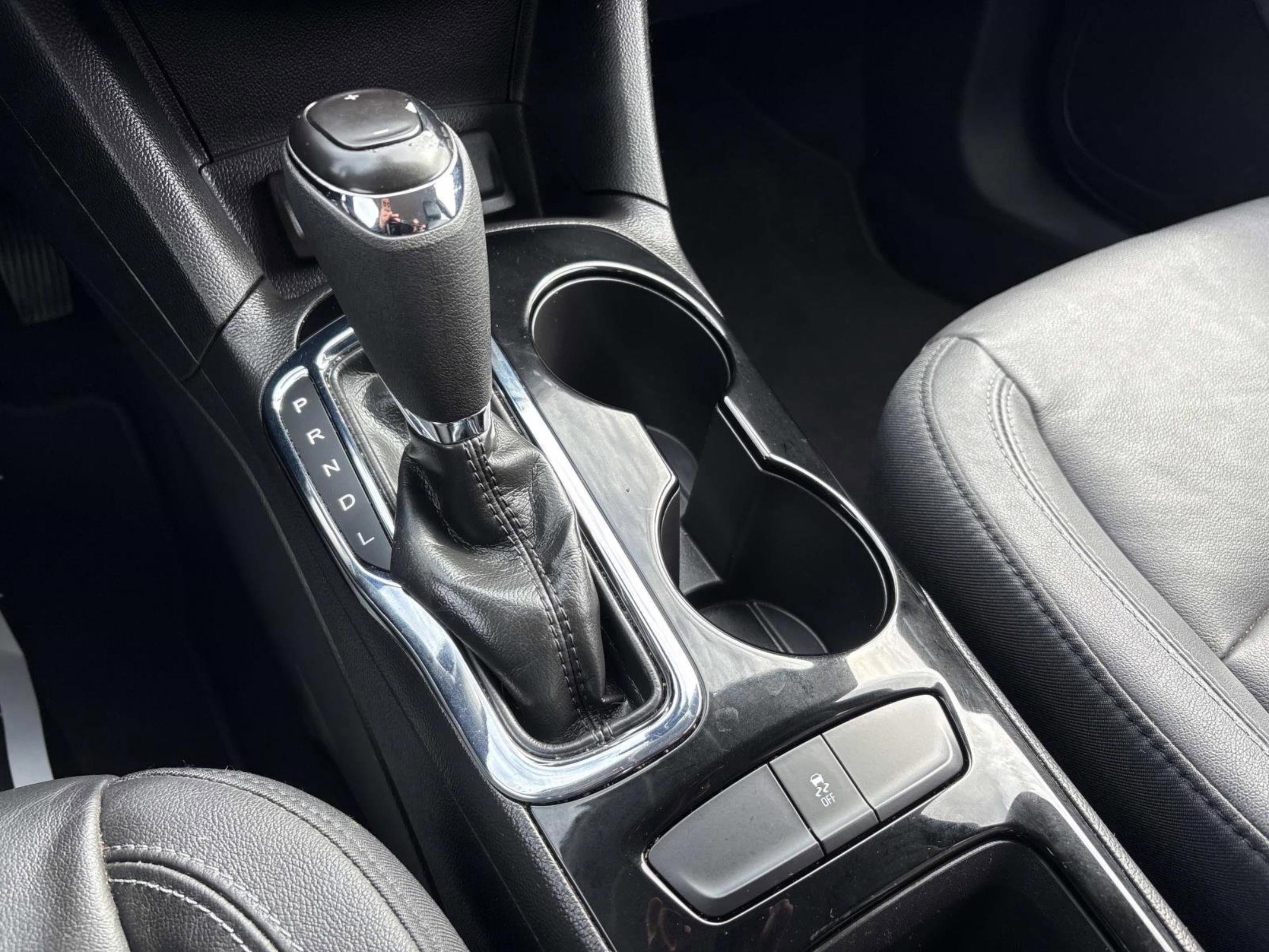 Used 2017 Chevrolet Cruze Premier image 31