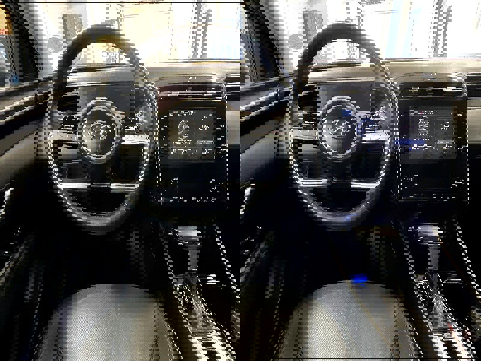 Used 2022 Hyundai Tucson SEL w/ Convenience + Premium Package AWD/4WD image 17