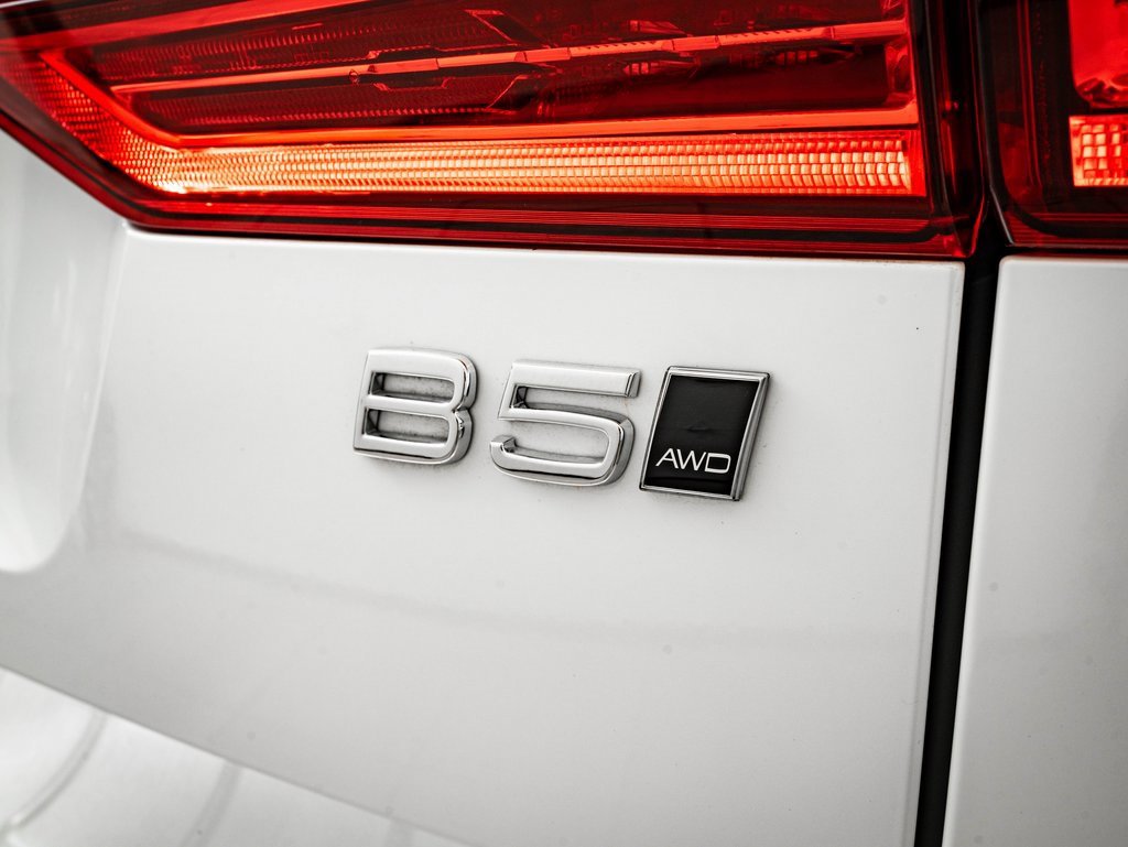 Used 2025 Volvo XC60 B5 Ultra w/ Protection Package Premier image 20