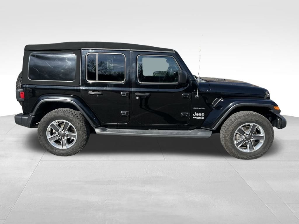 Used 2018 Jeep Wrangler Unlimited Sahara w/ Cold Weather Group image 6