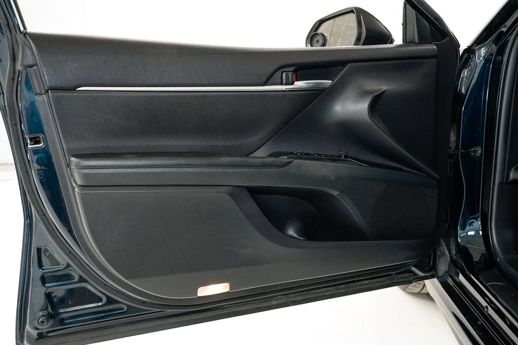 Used 2018 Toyota Camry SE image 7