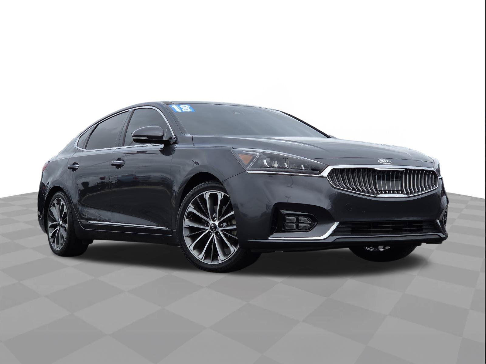 Used 2018 Kia Cadenza Technology