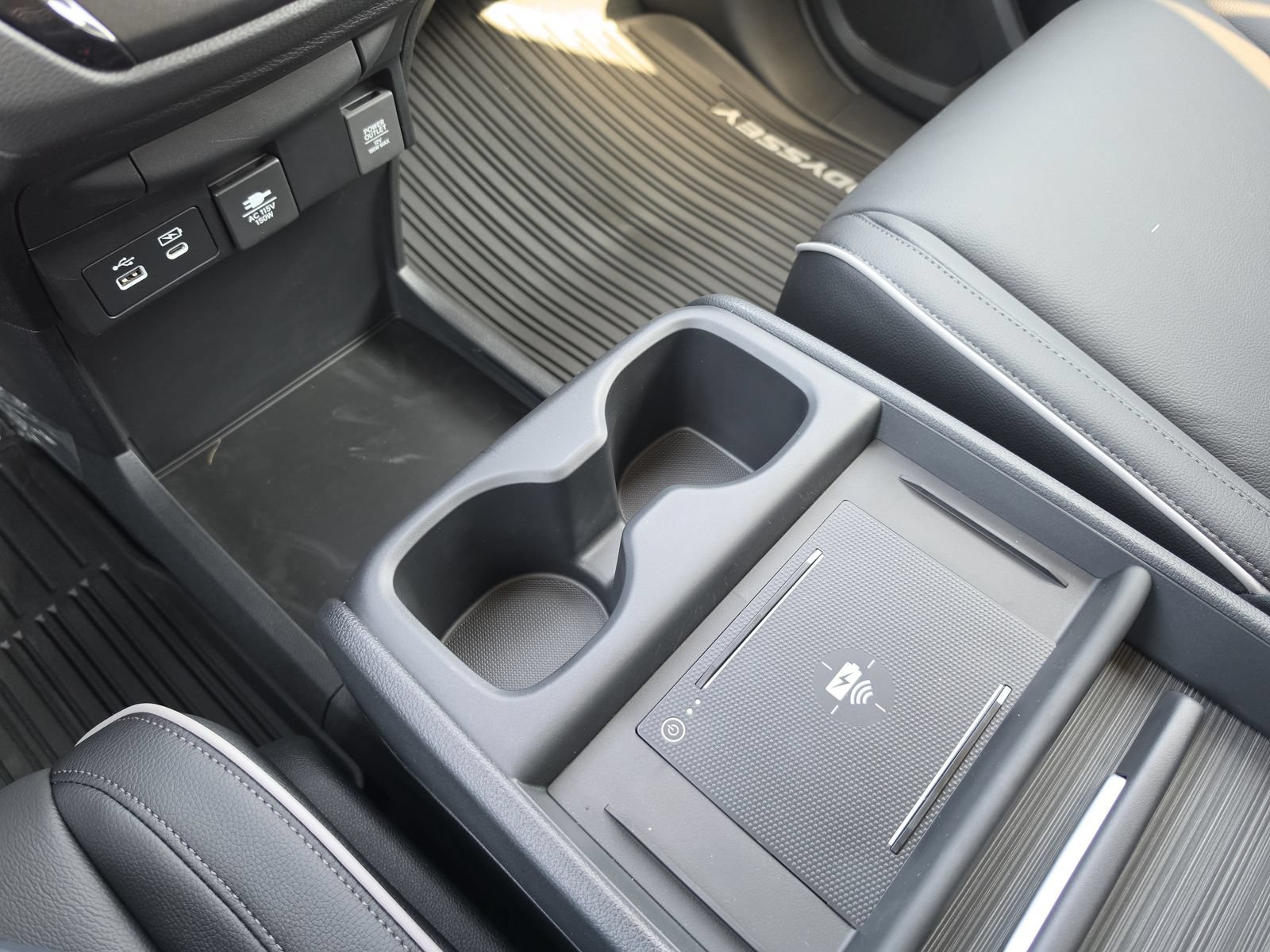 New 2026 Honda Odyssey Touring image 24