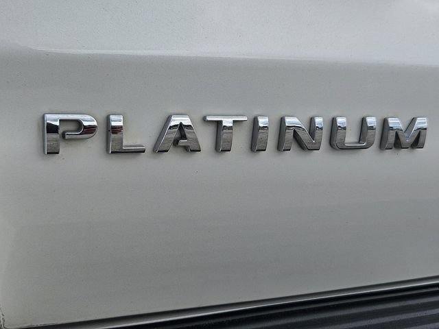 Used 2018 Ford Expedition Platinum RWD image 11