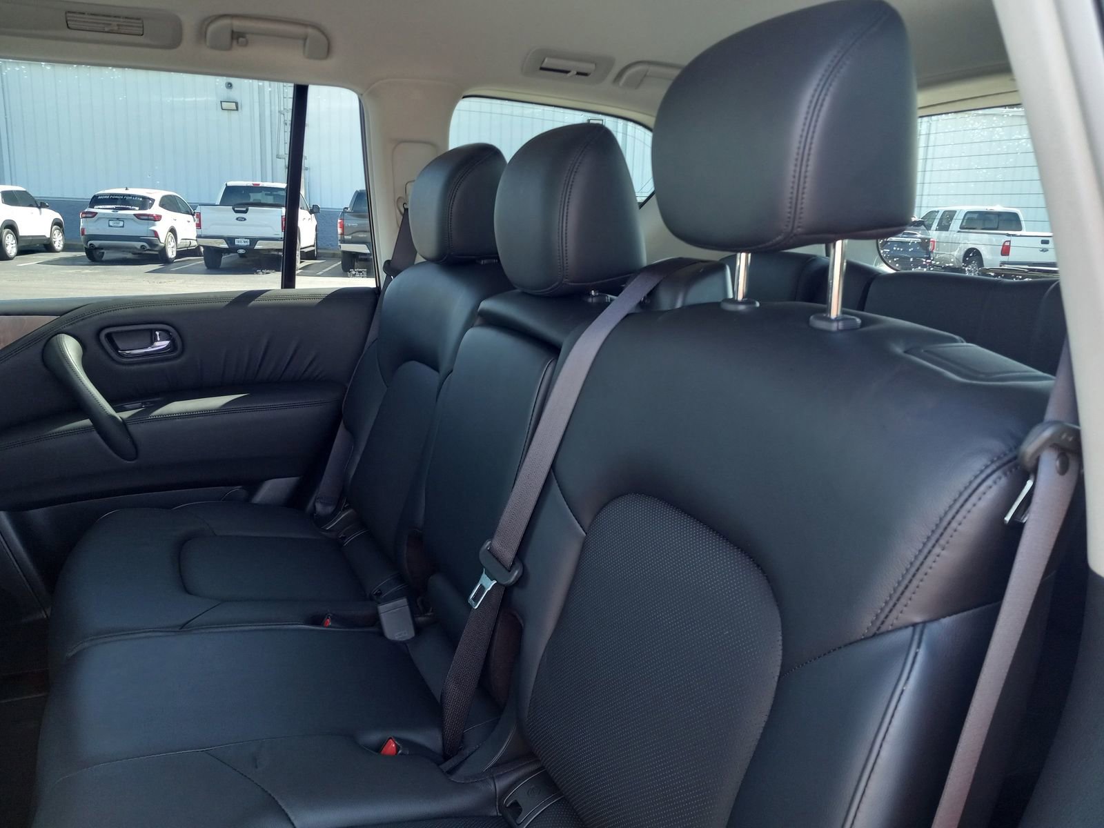 Used 2024 Nissan Armada SL image 14