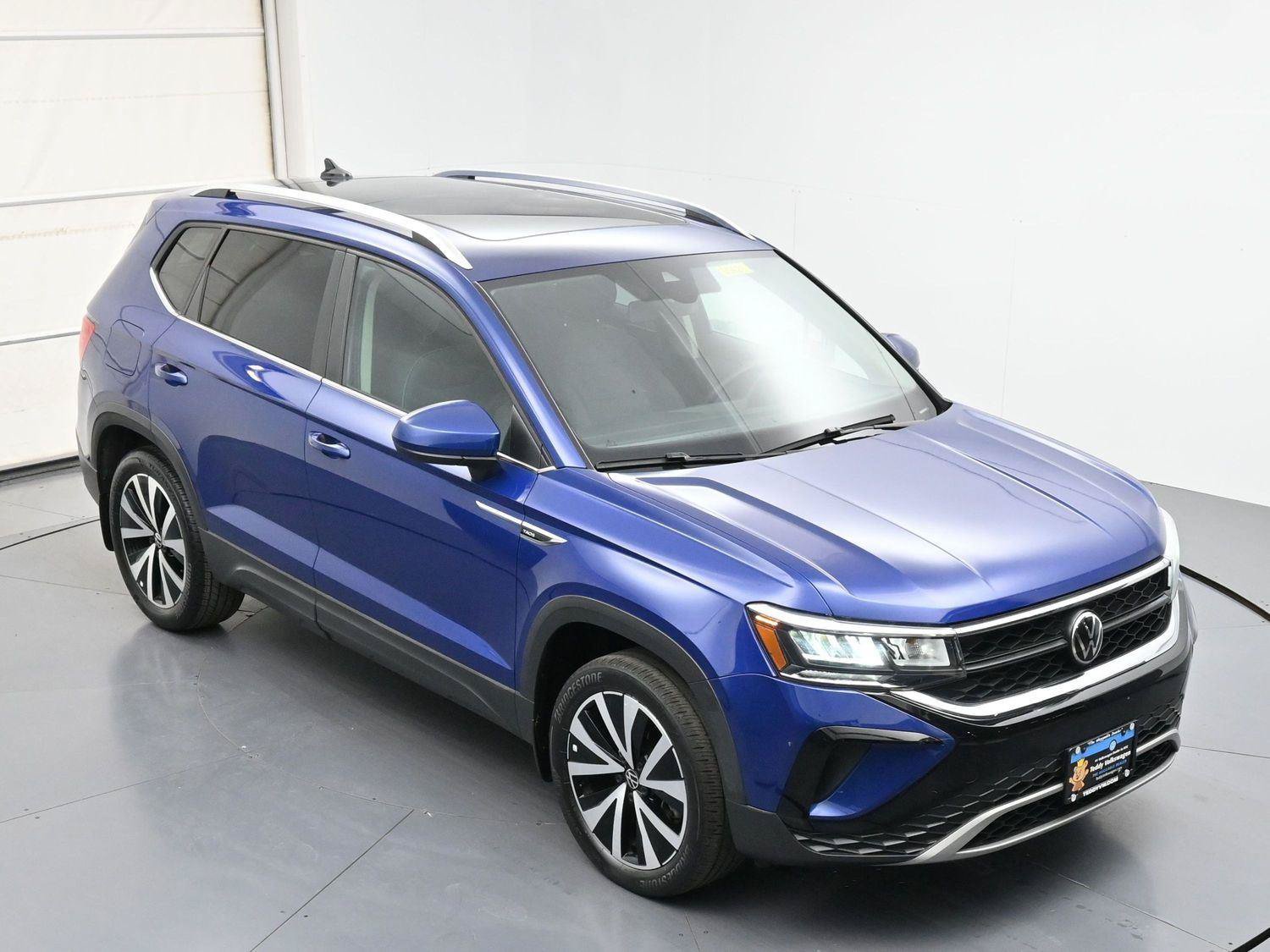 Used 2022 Volkswagen Taos SE w/ Panoramic Sunroof Package AWD/4WD image 33