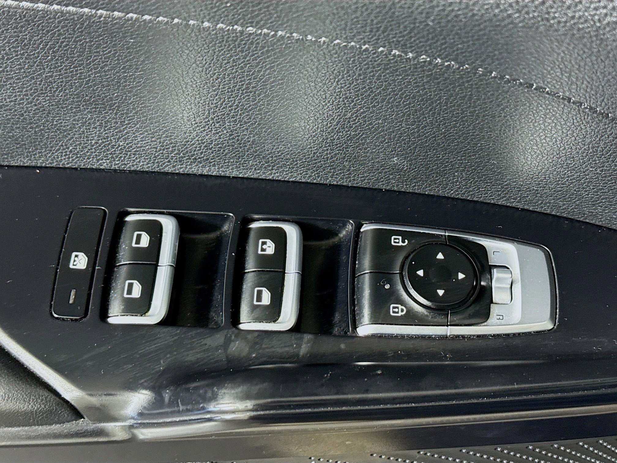 Used 2023 Kia K5 LXS image 24