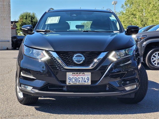 Used 2022 Nissan Rogue Sport SV image 3
