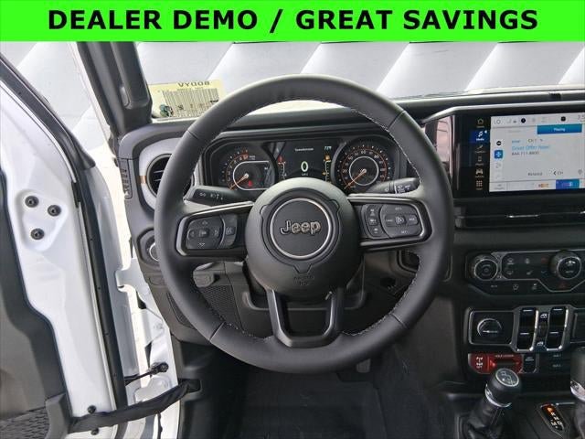 New 2025 Jeep Gladiator Willys image 29
