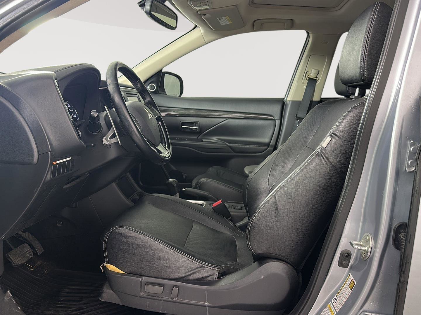 Used 2016 Mitsubishi Outlander GT image 5