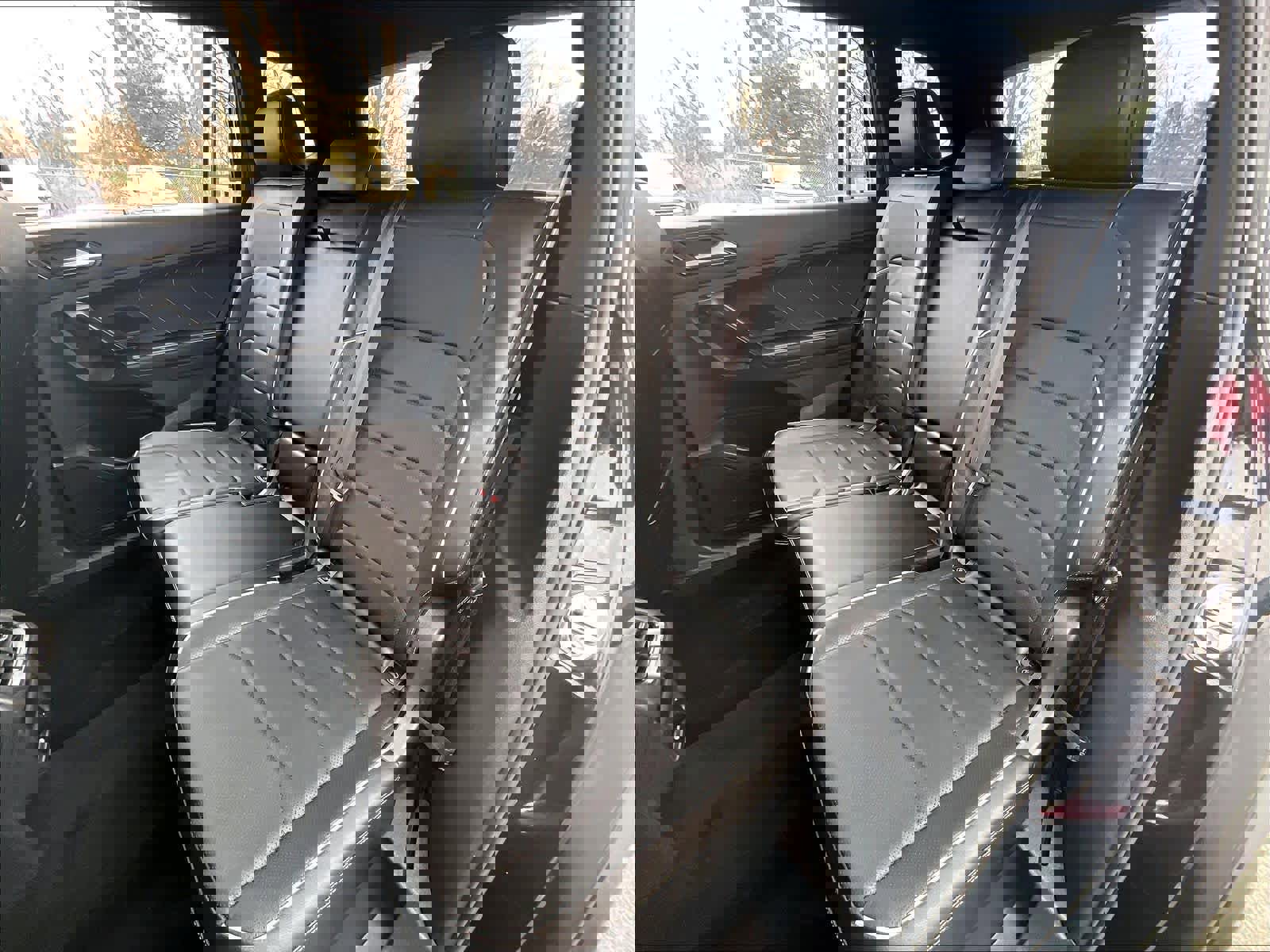 Used 2022 Volkswagen Tiguan SEL R-Line image 15