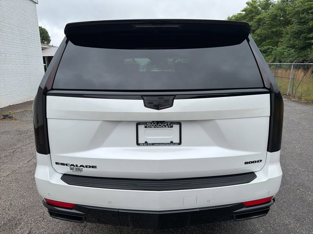 Used 2022 Cadillac Escalade Sport Platinum w/ Heavy-Duty Trailer Package AWD/4WD image 3