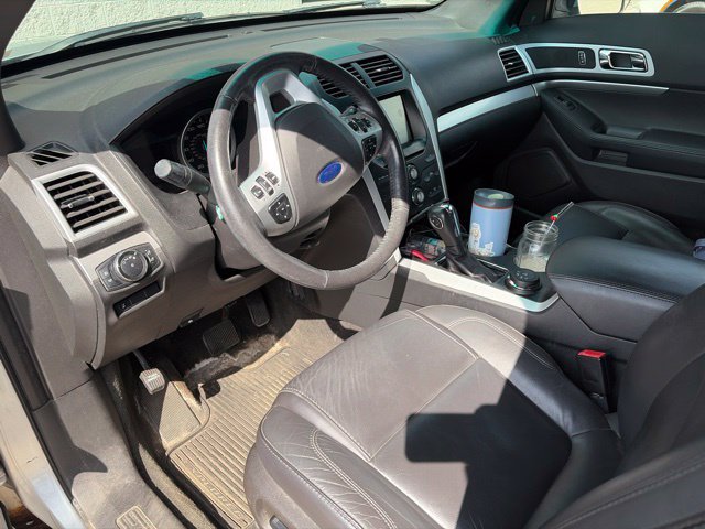 Used 2014 Ford Explorer XLT w/ Equipment Group 202A AWD/4WD image 11