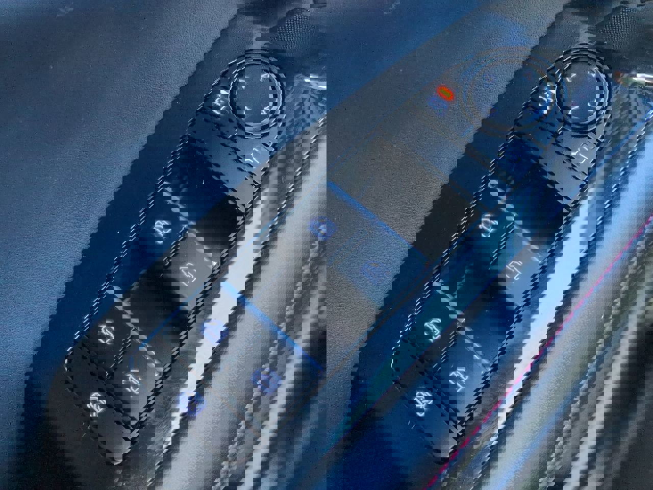 Used 2024 MAZDA MAZDA3 s image 23