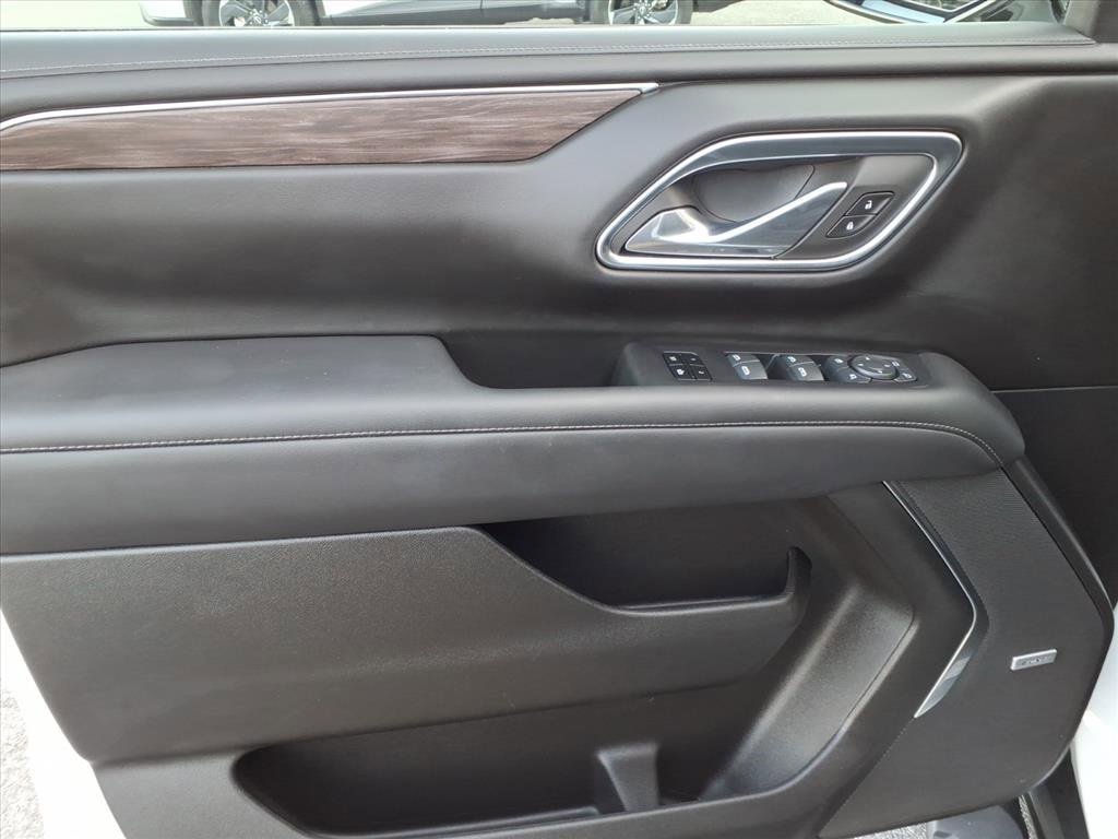 Used 2024 Chevrolet Tahoe Z71 w/ Luxury Package image 16