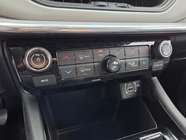 Used 2023 Jeep Compass Limited AWD/4WD image 27