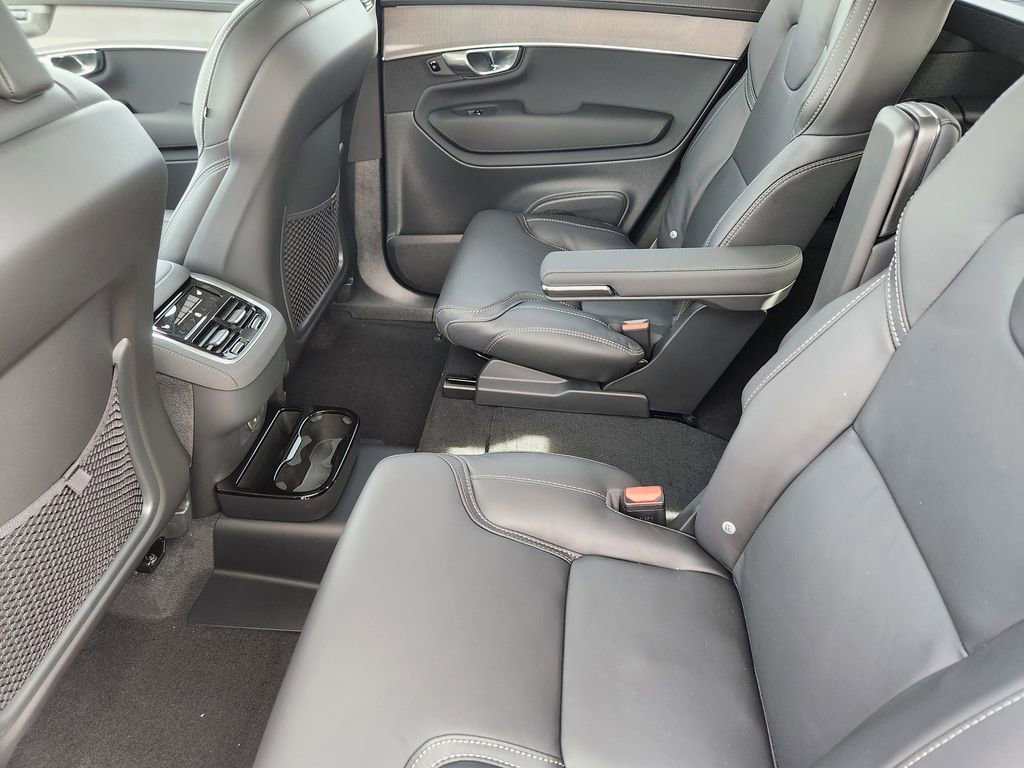 New 2026 Volvo XC90 B6 Ultra w/ Protection Package image 19