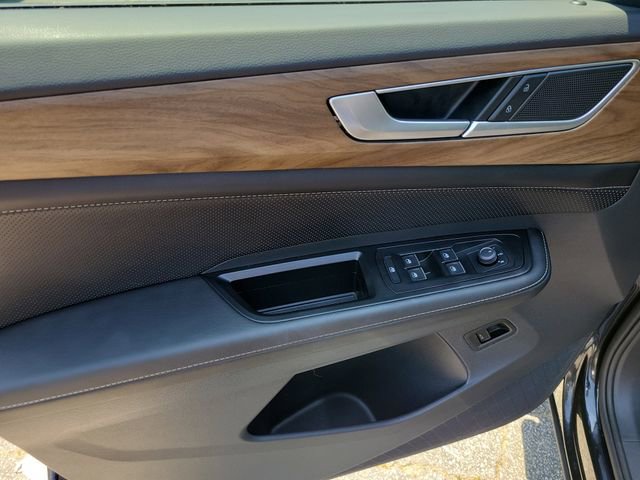 Certified 2025 Volkswagen Atlas SE w/ Panoramic Sunroof Package FWD image 21