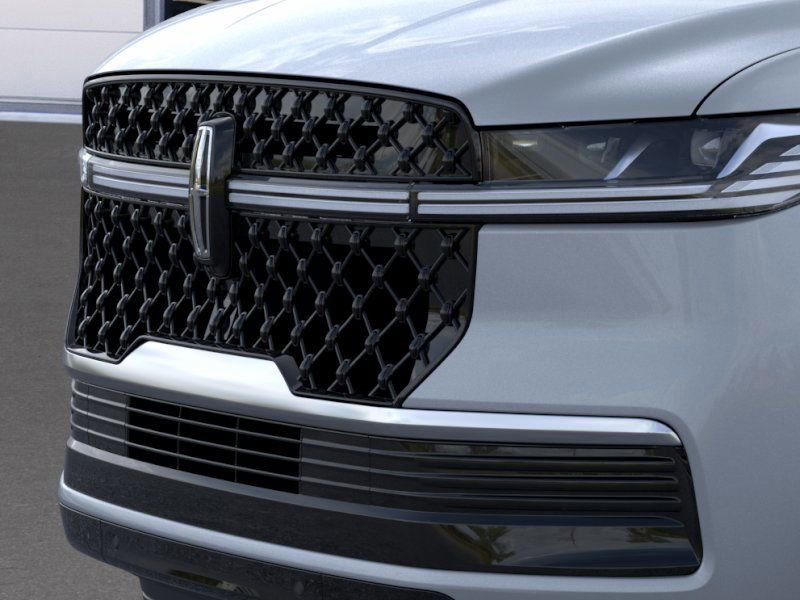 New 2026 Lincoln Navigator Reserve w/ Jet Appearance Package image 17