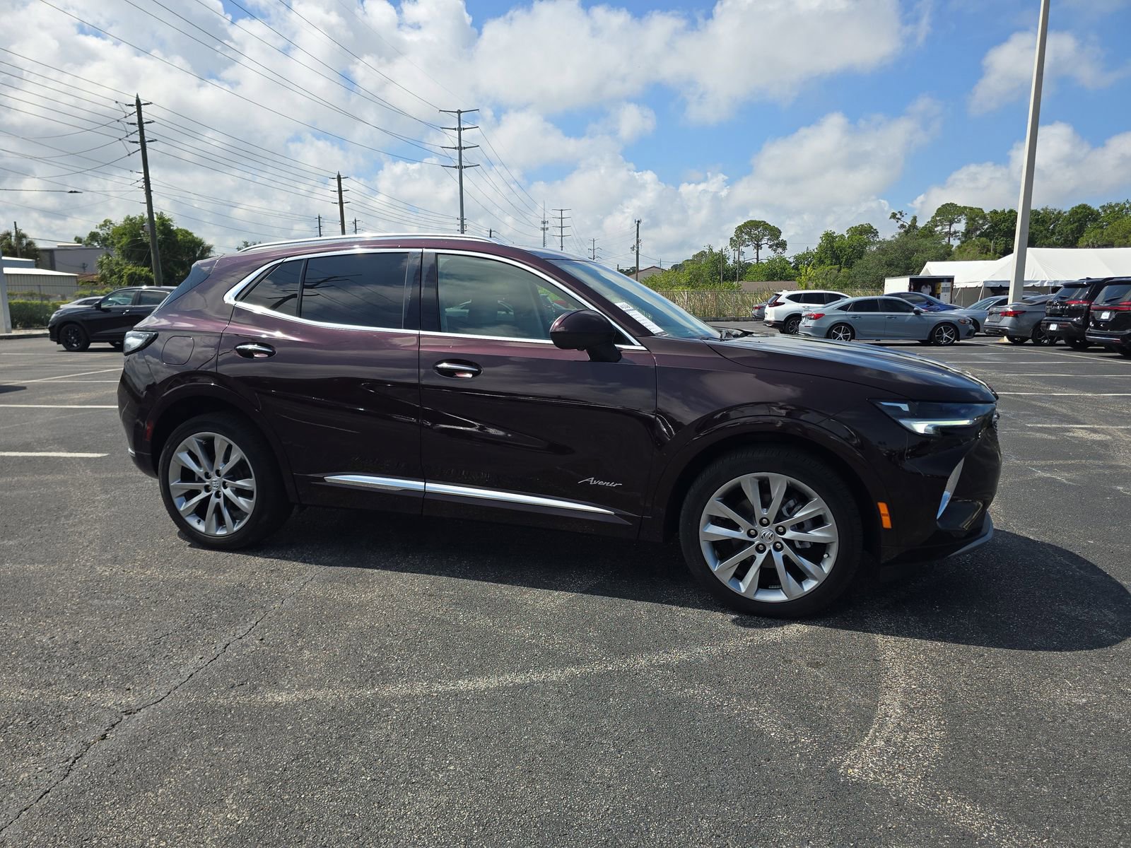 Used 2023 Buick Envision Avenir FWD image 2