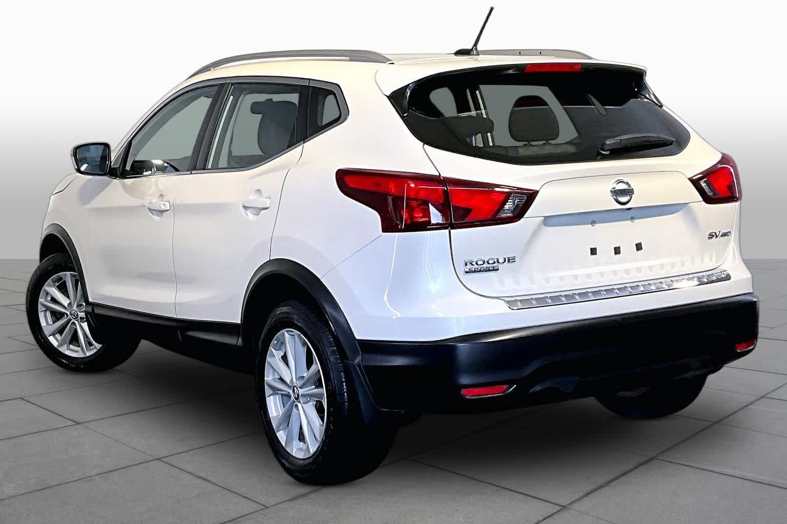 Used 2017 Nissan Rogue Sport SV AWD/4WD image 12