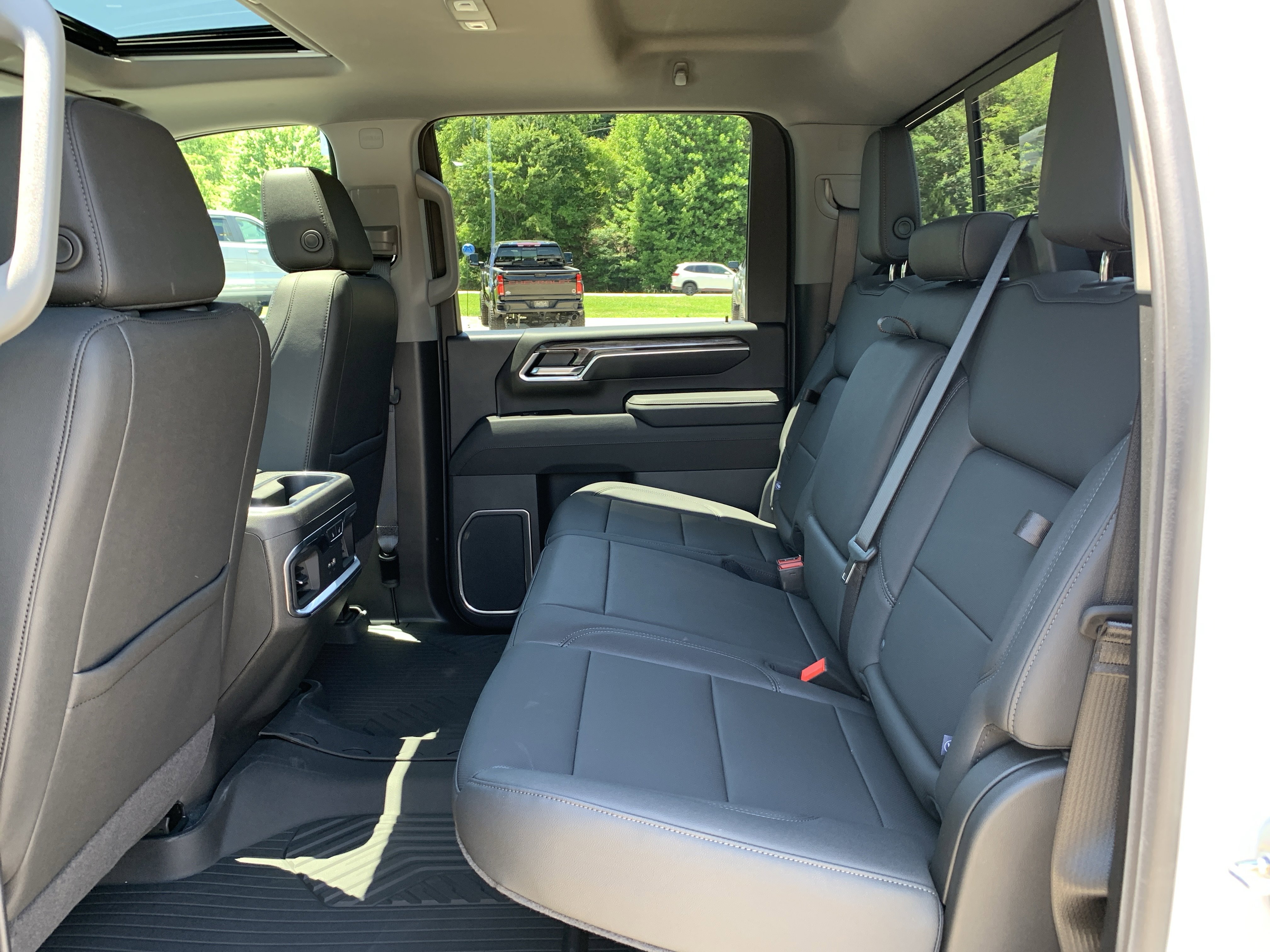 New 2026 Chevrolet Silverado 2500 LTZ w/ LTZ Plus Package AWD/4WD image 20