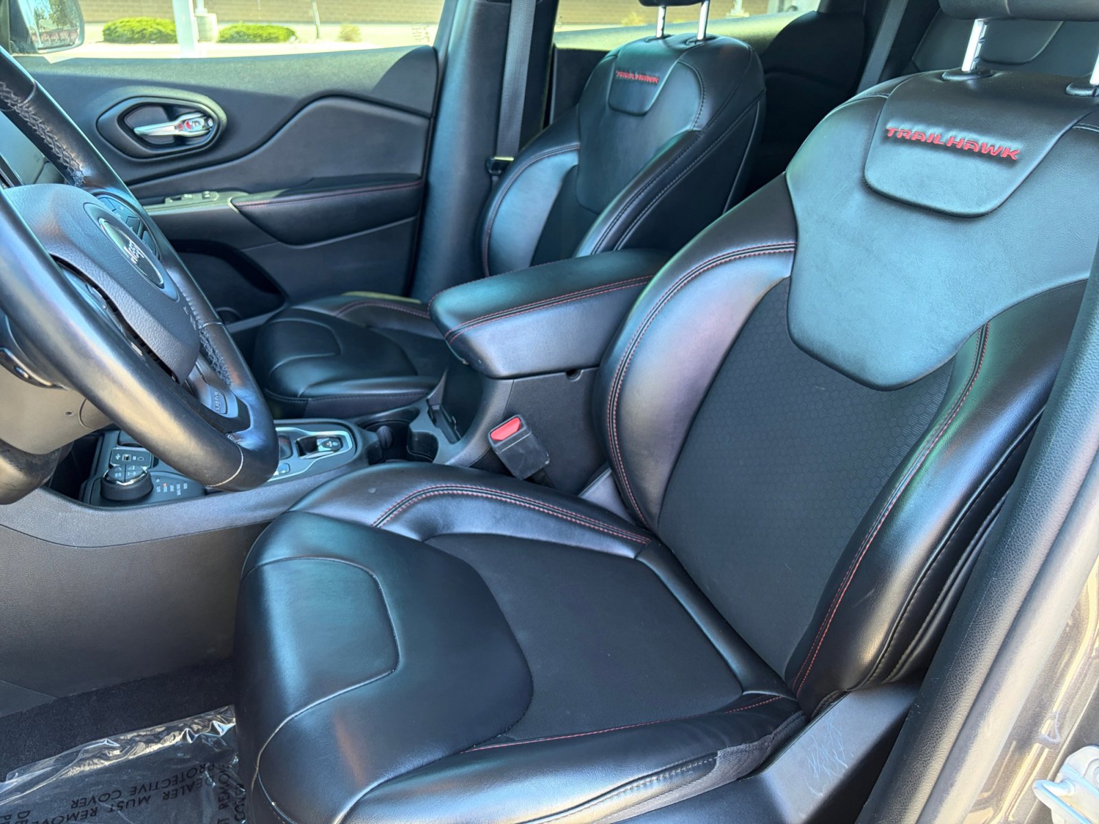 Used 2015 Jeep Cherokee Sport w/ Sport Appearance Group image 16